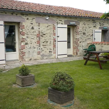 Couette-café D'hôtes Antézière