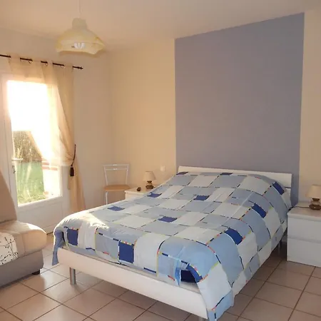 D'hotes Anteziere Bed & Breakfast Réaumur